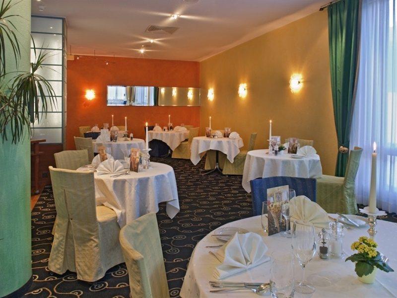 Hotel Metropol Saas-Fee Ristorante foto
