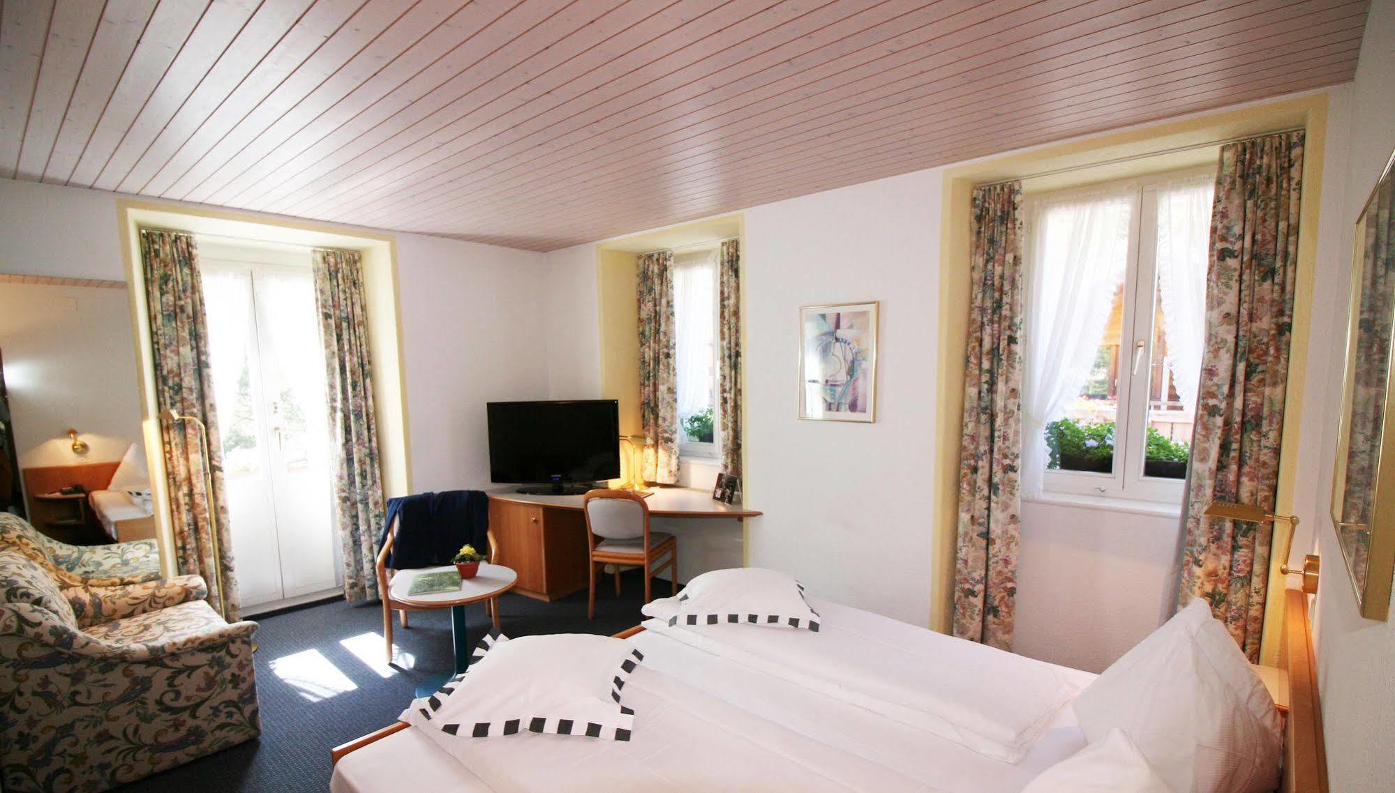 Hotel Metropol Saas-Fee Esterno foto