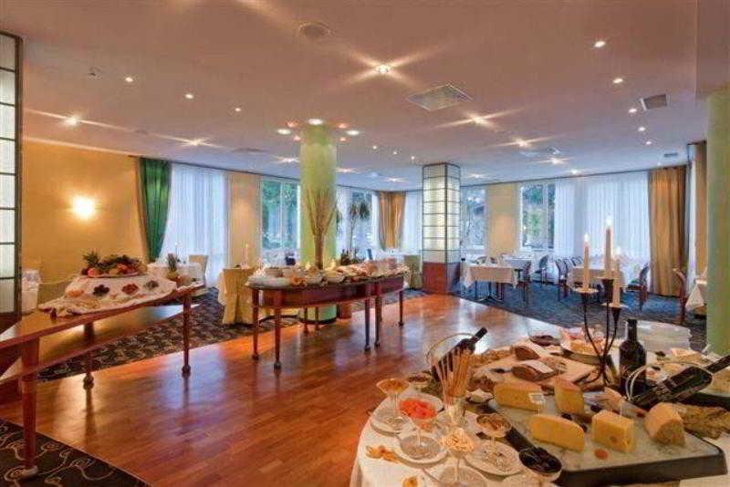 Hotel Metropol Saas-Fee Ristorante foto